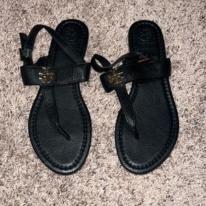 Women’s Tory Burch Black T strap sandal size 8.5